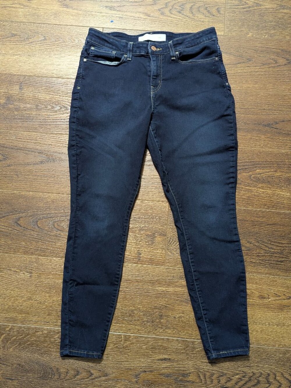 Levi Strauss Mid Rise Skinny Jeans Size 12